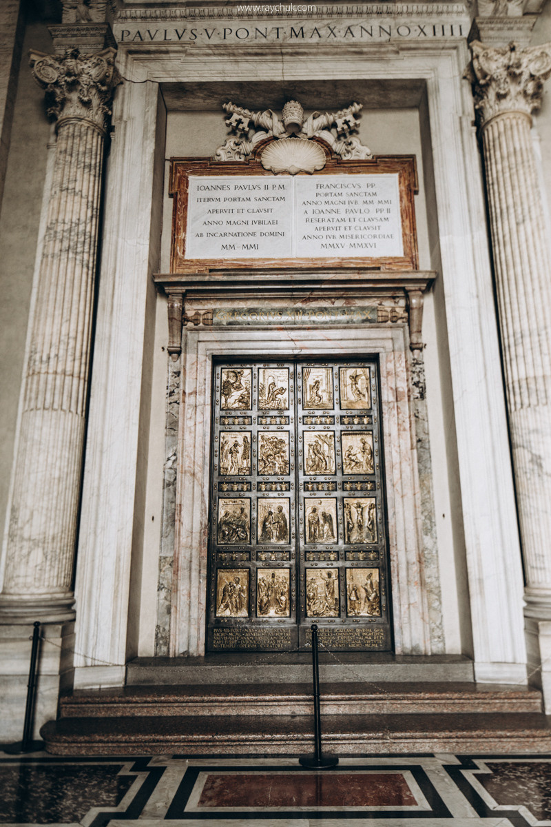 Vatican. Головна