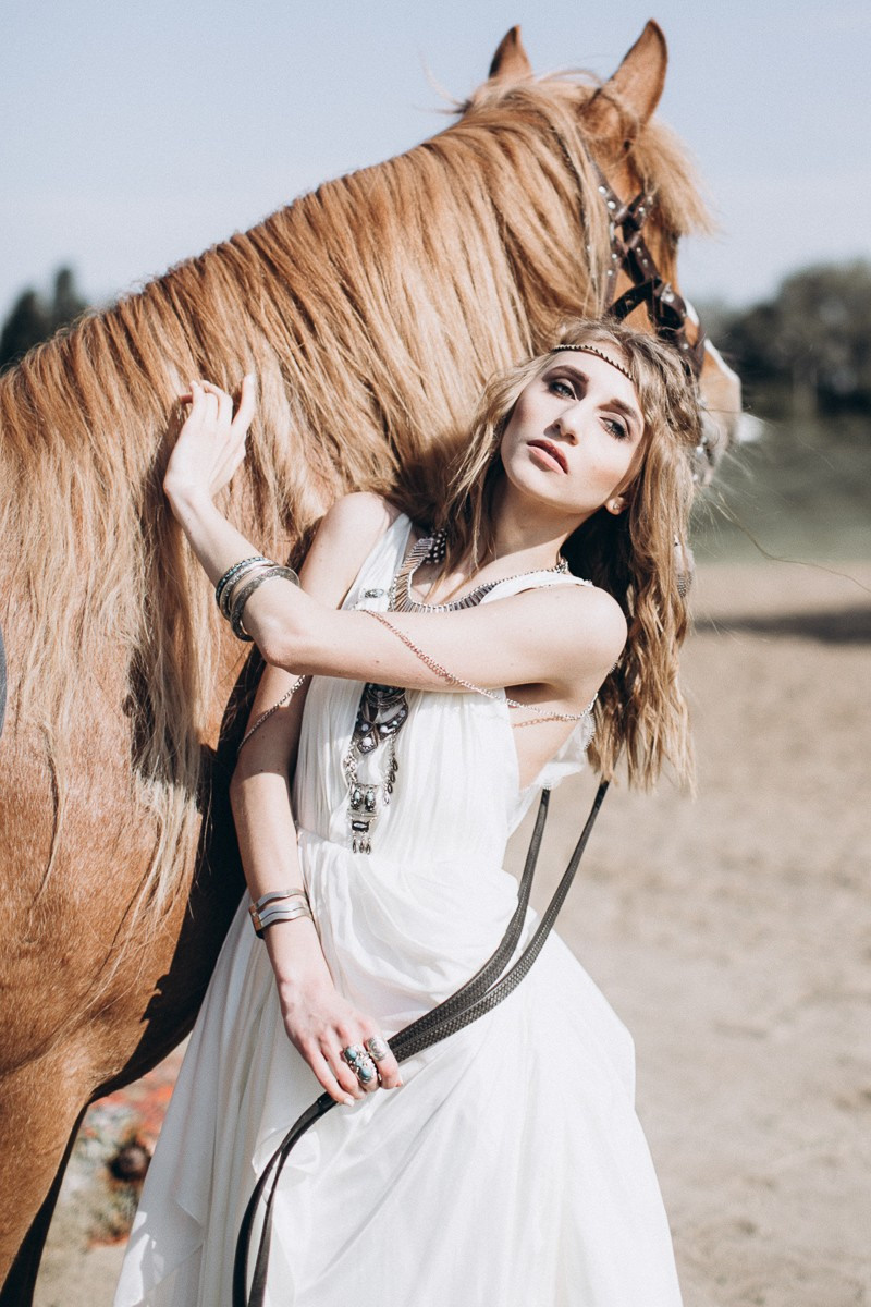 I Belong To You. Головна