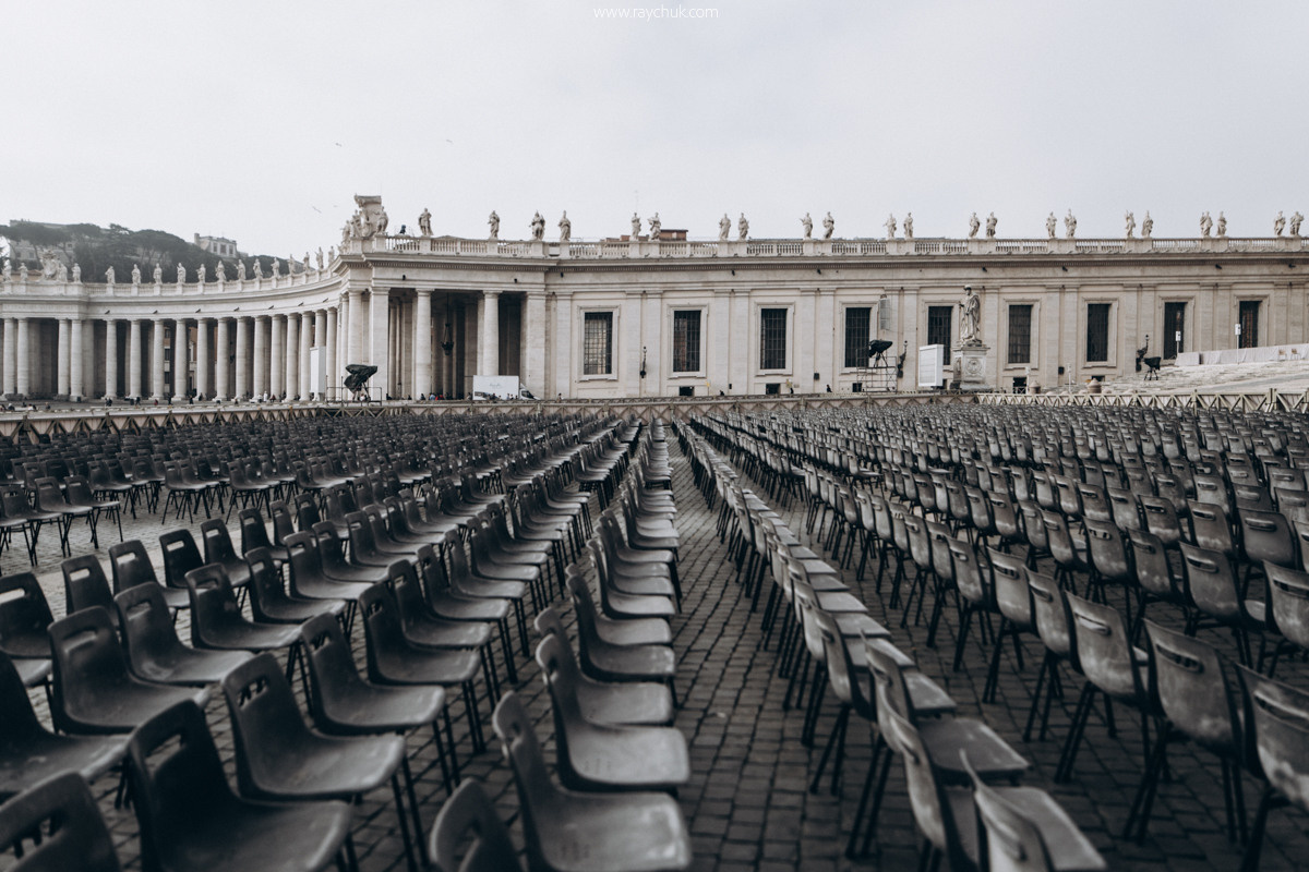 Vatican. Головна