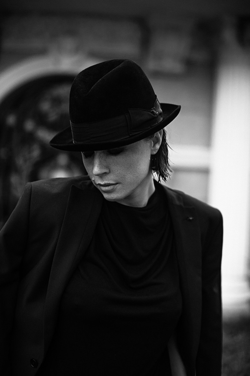 I love her. Головна