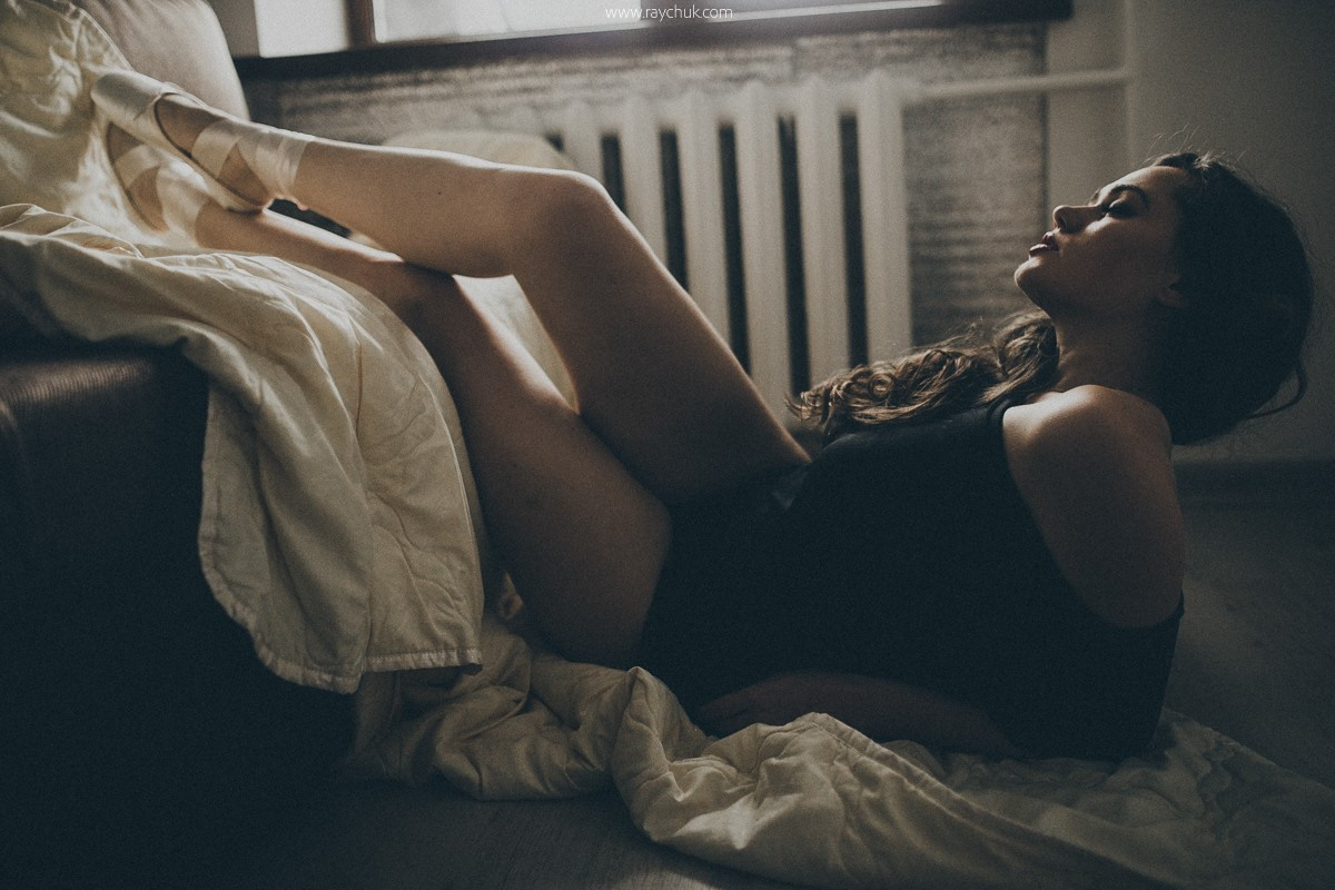 I Can't Say No. Головна