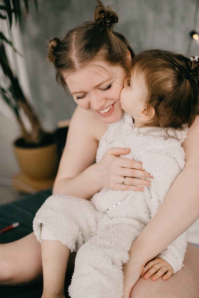 Еля і Анісія. Головна