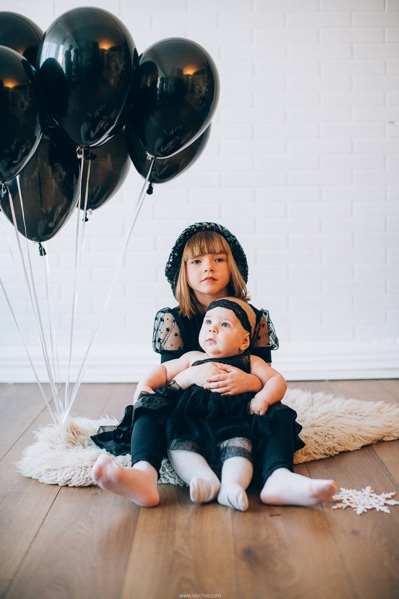 Black dress. Family. Головна