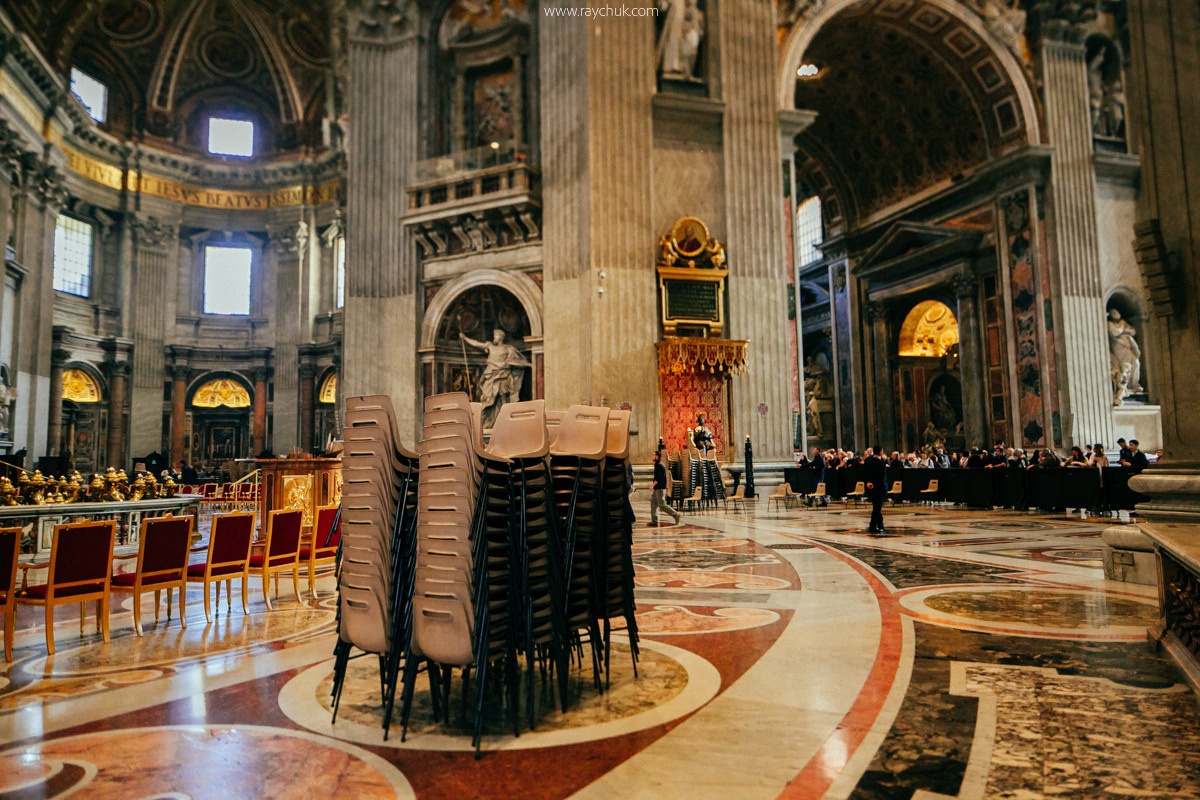 Vatican. Головна