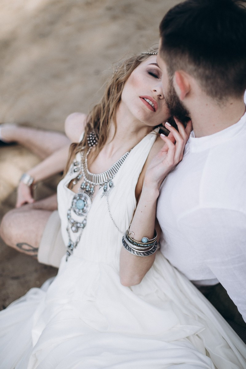 I Belong To You. Головна