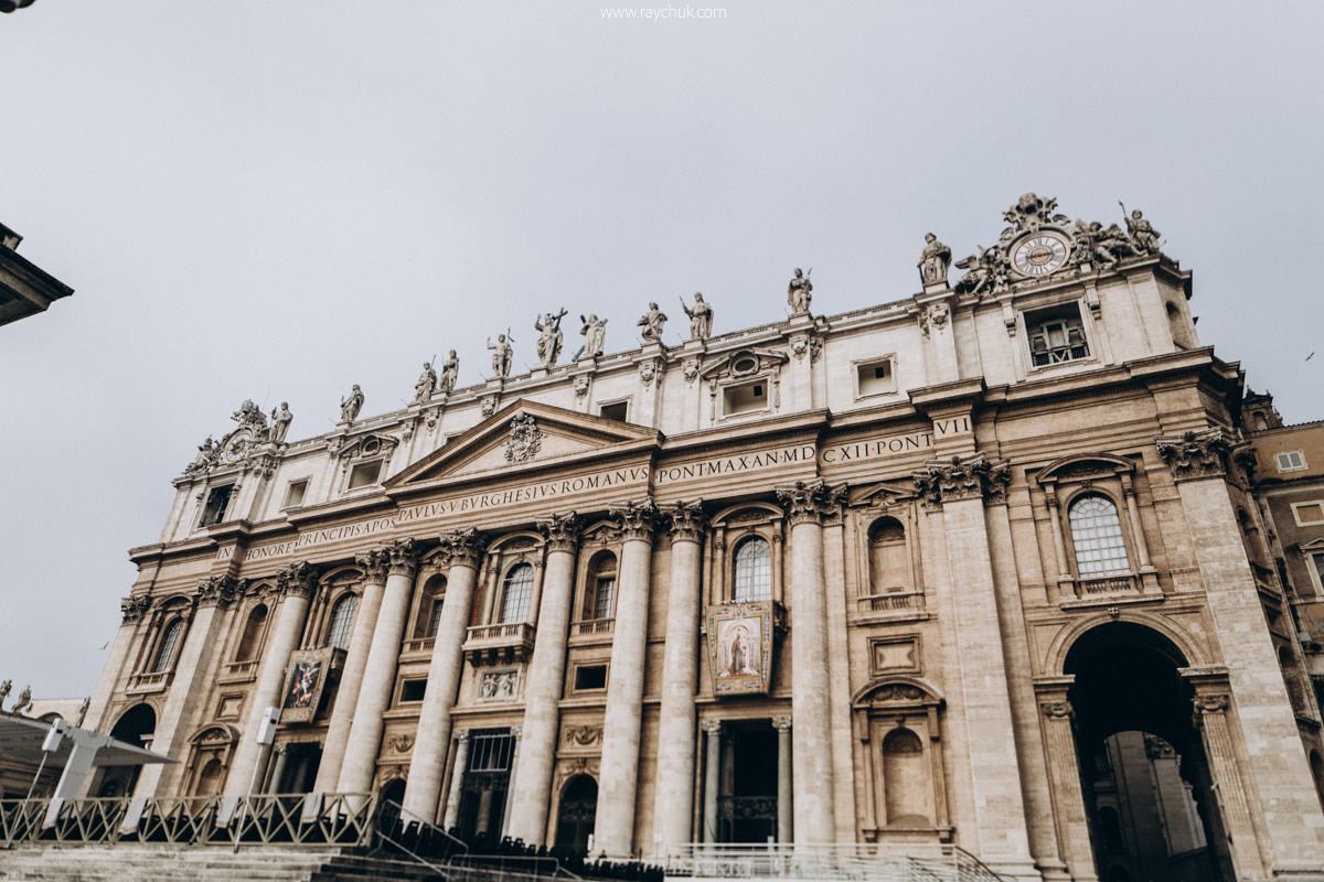 Vatican. Головна