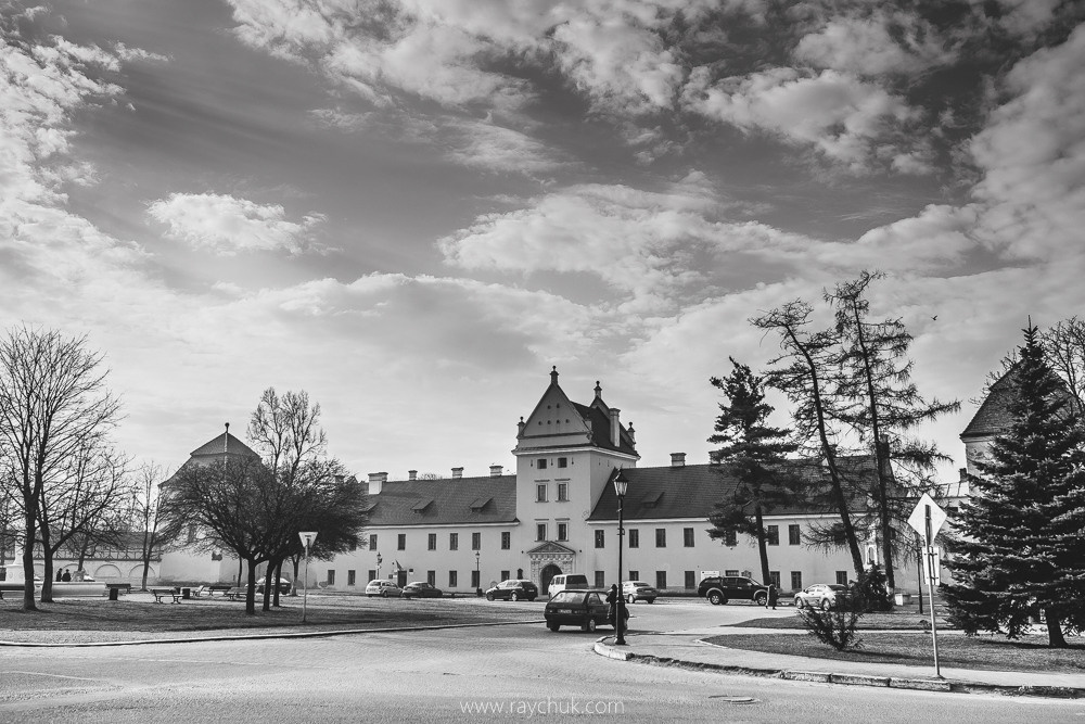 Ukraine. Zhovkva. Головна