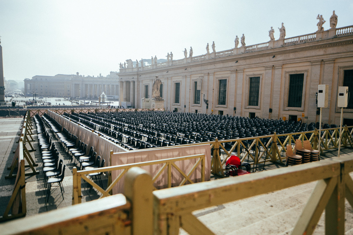Vatican. Головна