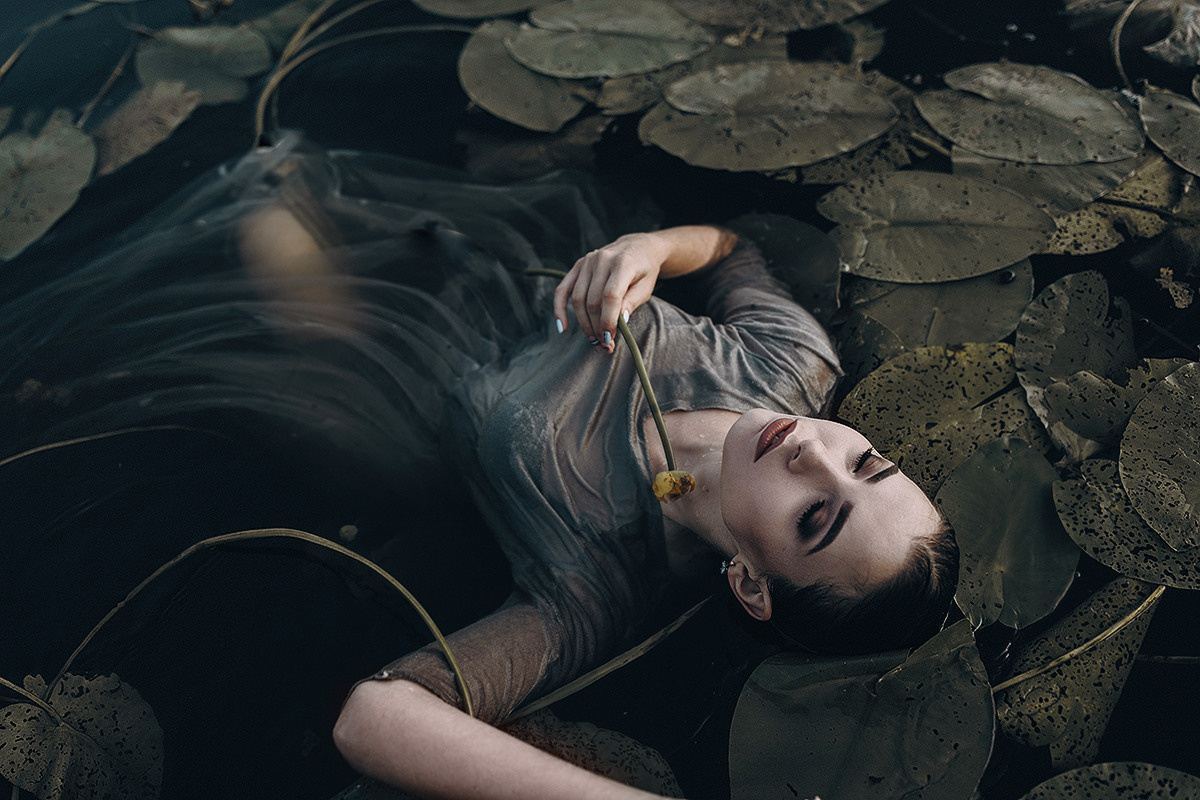 Single Tear. Головна