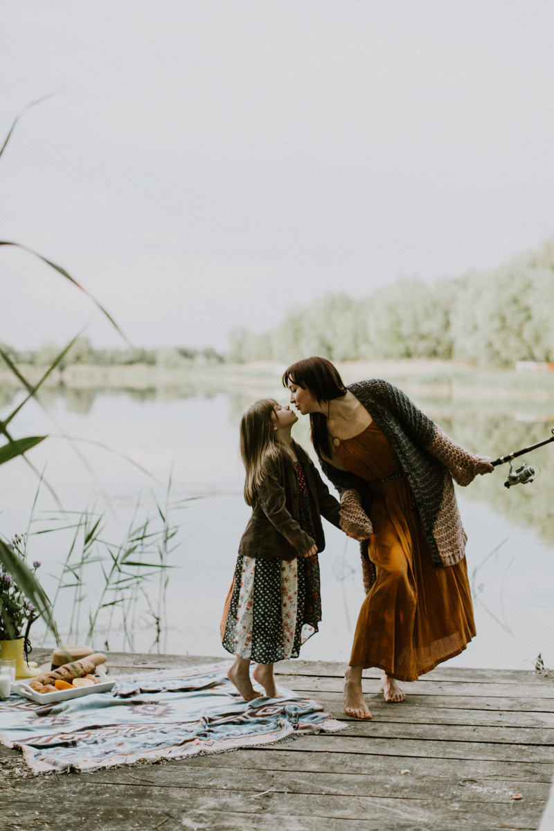 Lucy and Lisa. Головна