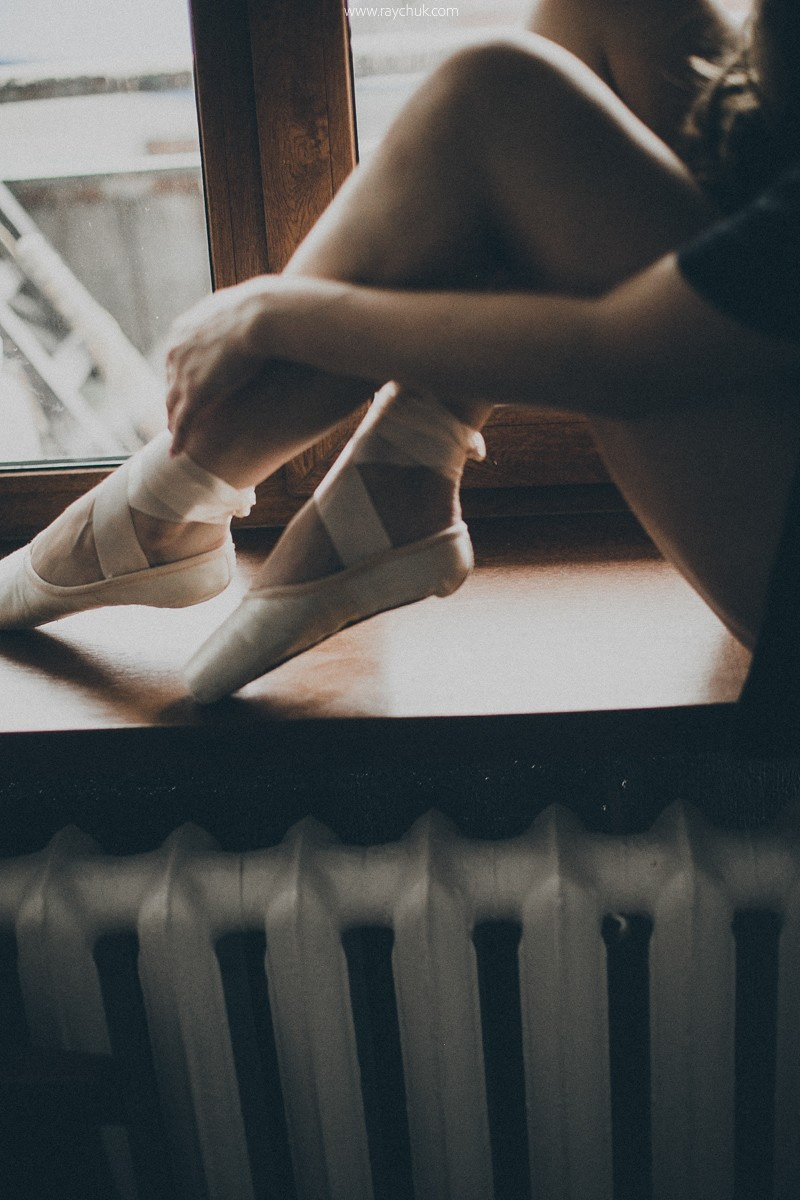 I Can't Say No. Головна