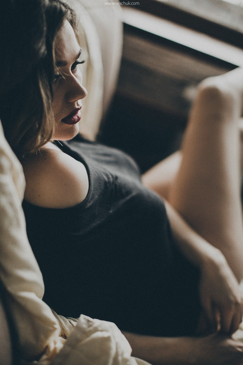 I Can't Say No. Головна