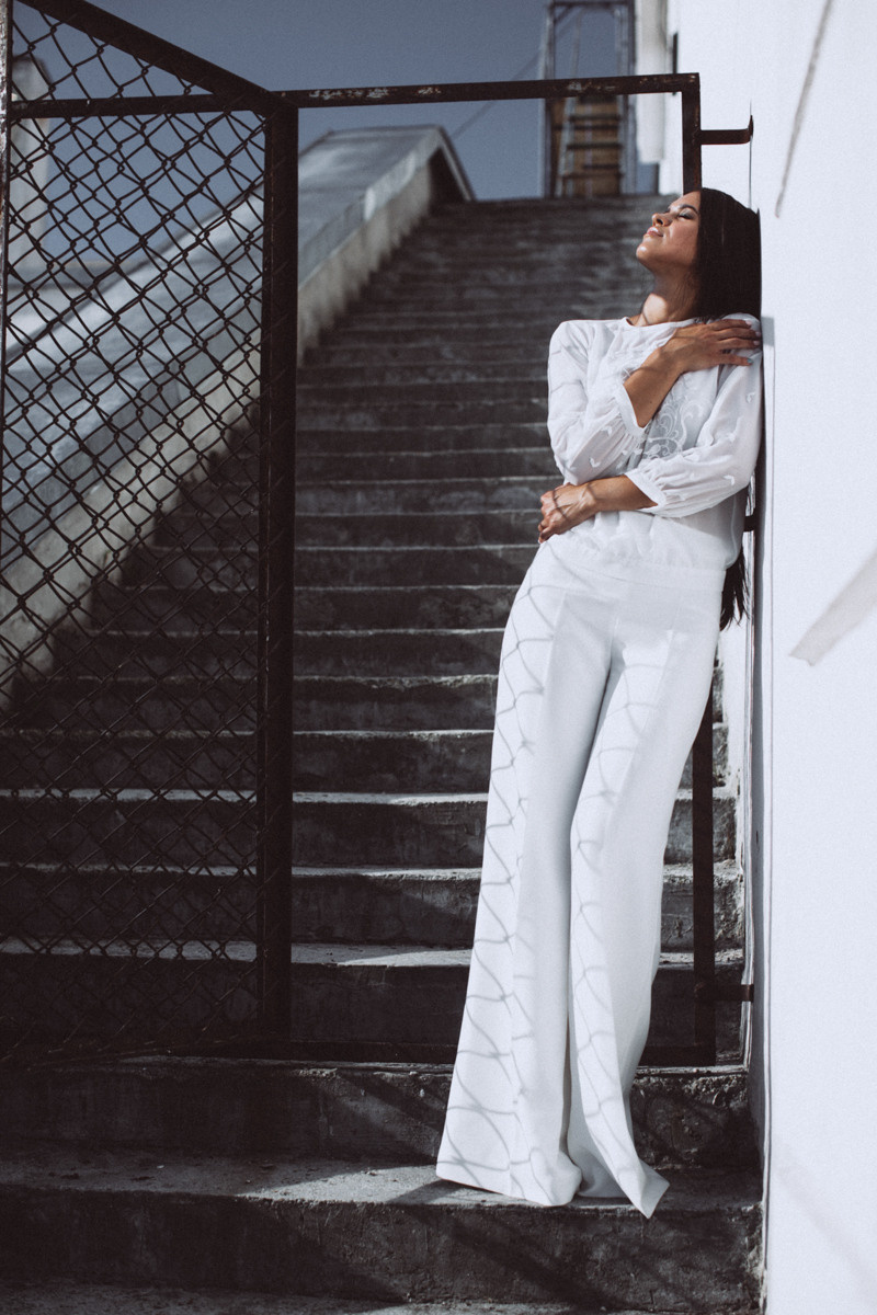 It's a Beautiful Day. Головна