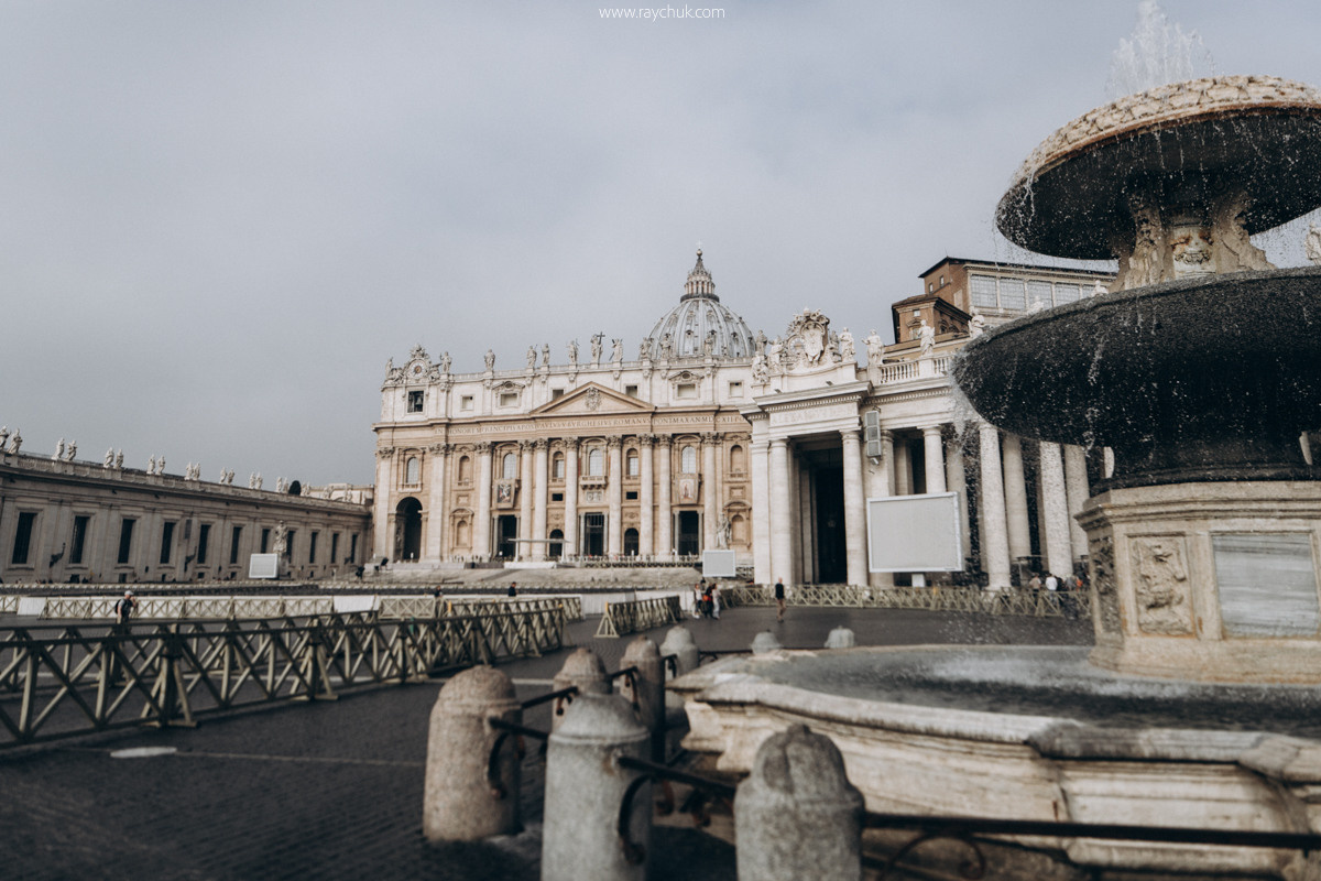 Vatican. Головна