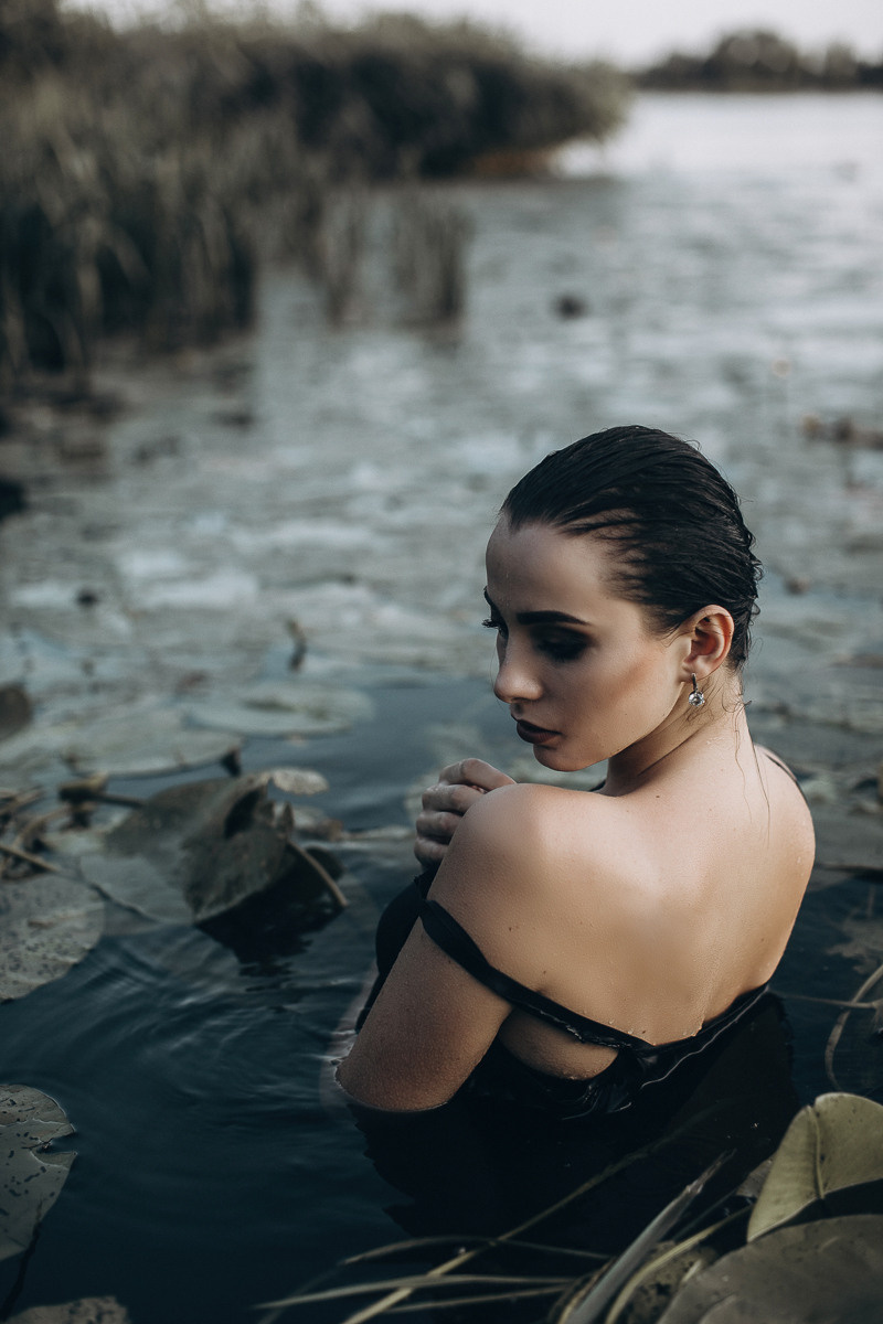 Single Tear. Головна