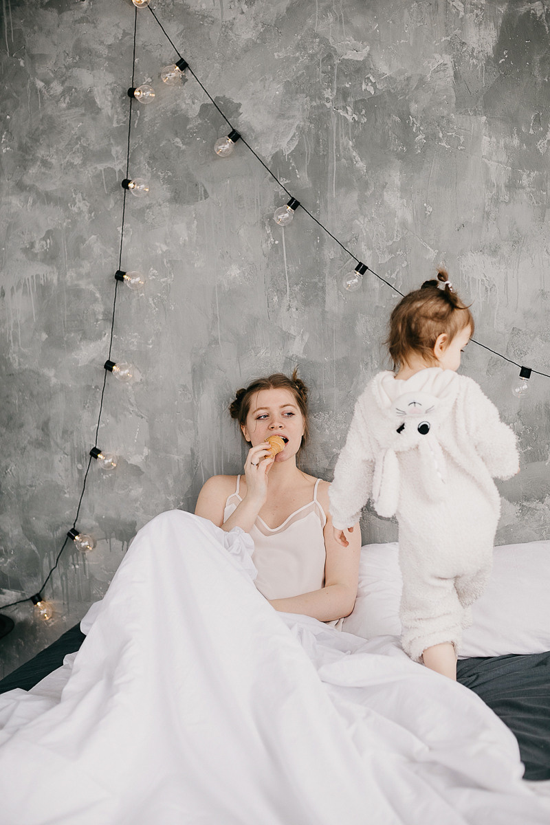 Еля і Анісія. Головна