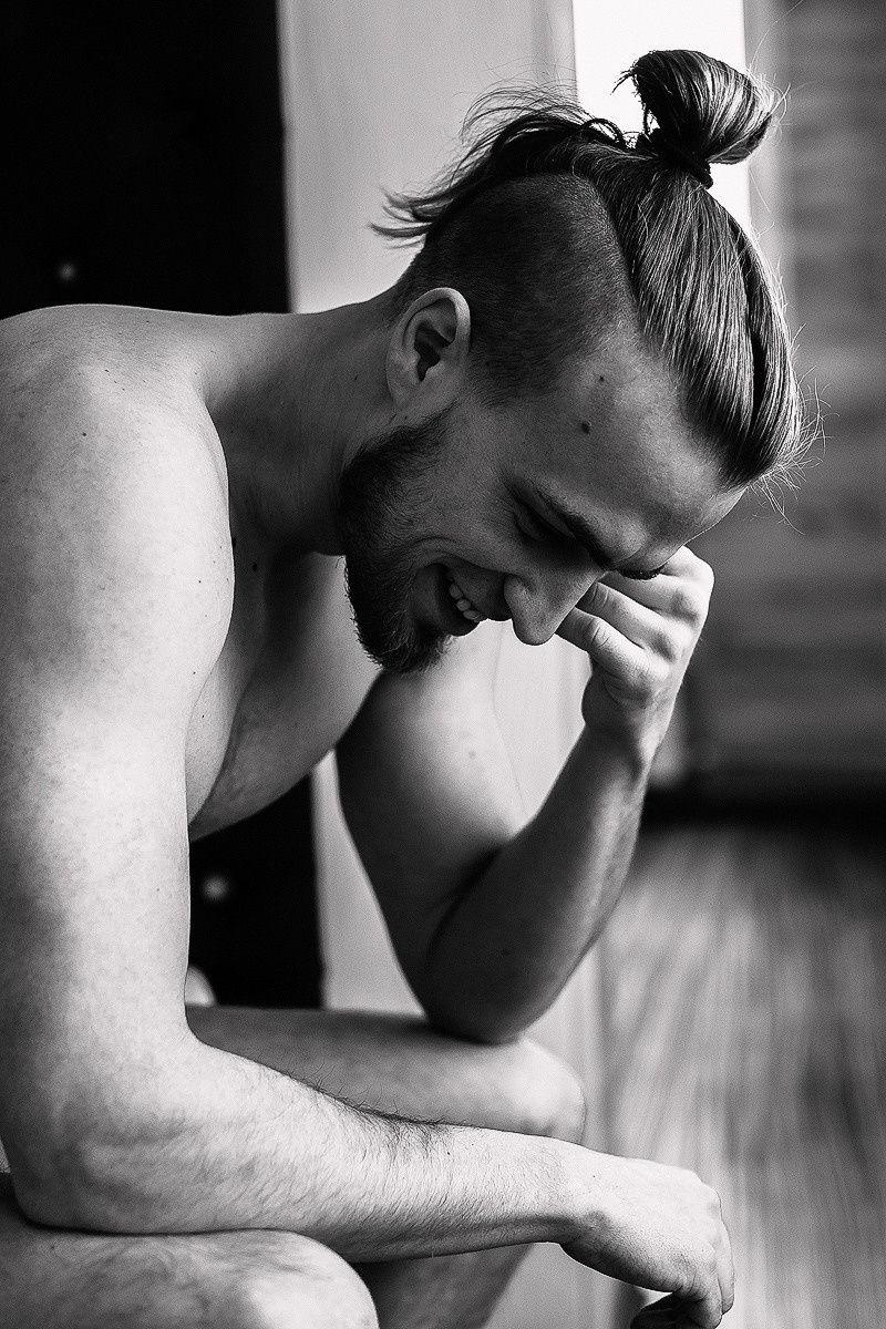 Life for Rent. Головна