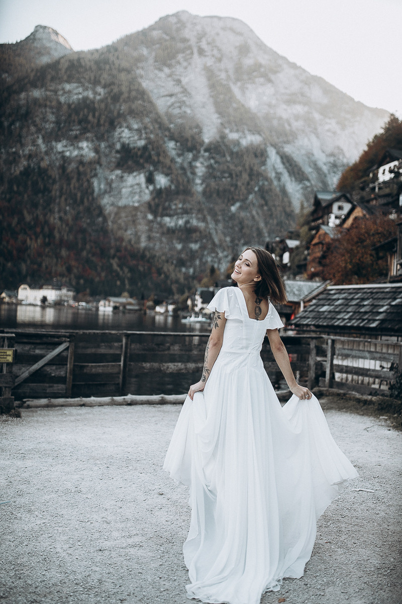 Adore You. Головна