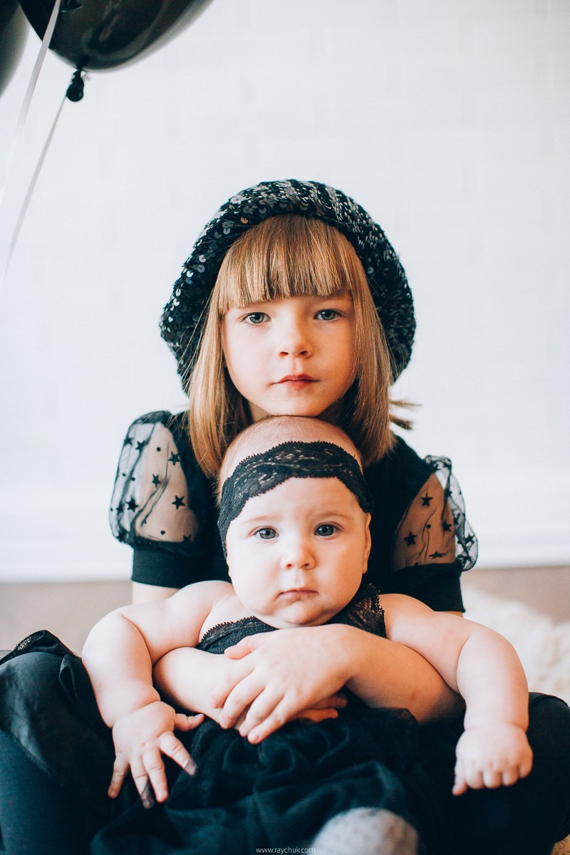 Black dress. Family. Головна