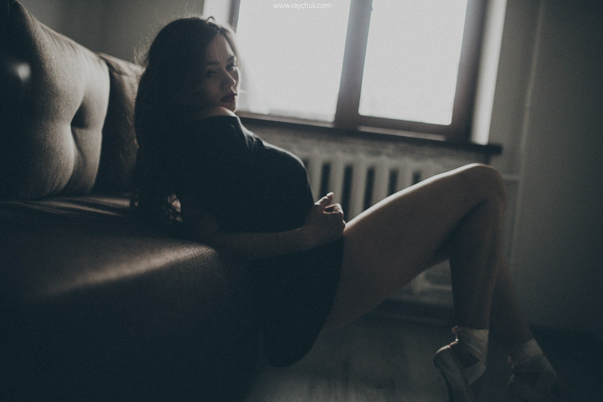 I Can't Say No. Головна