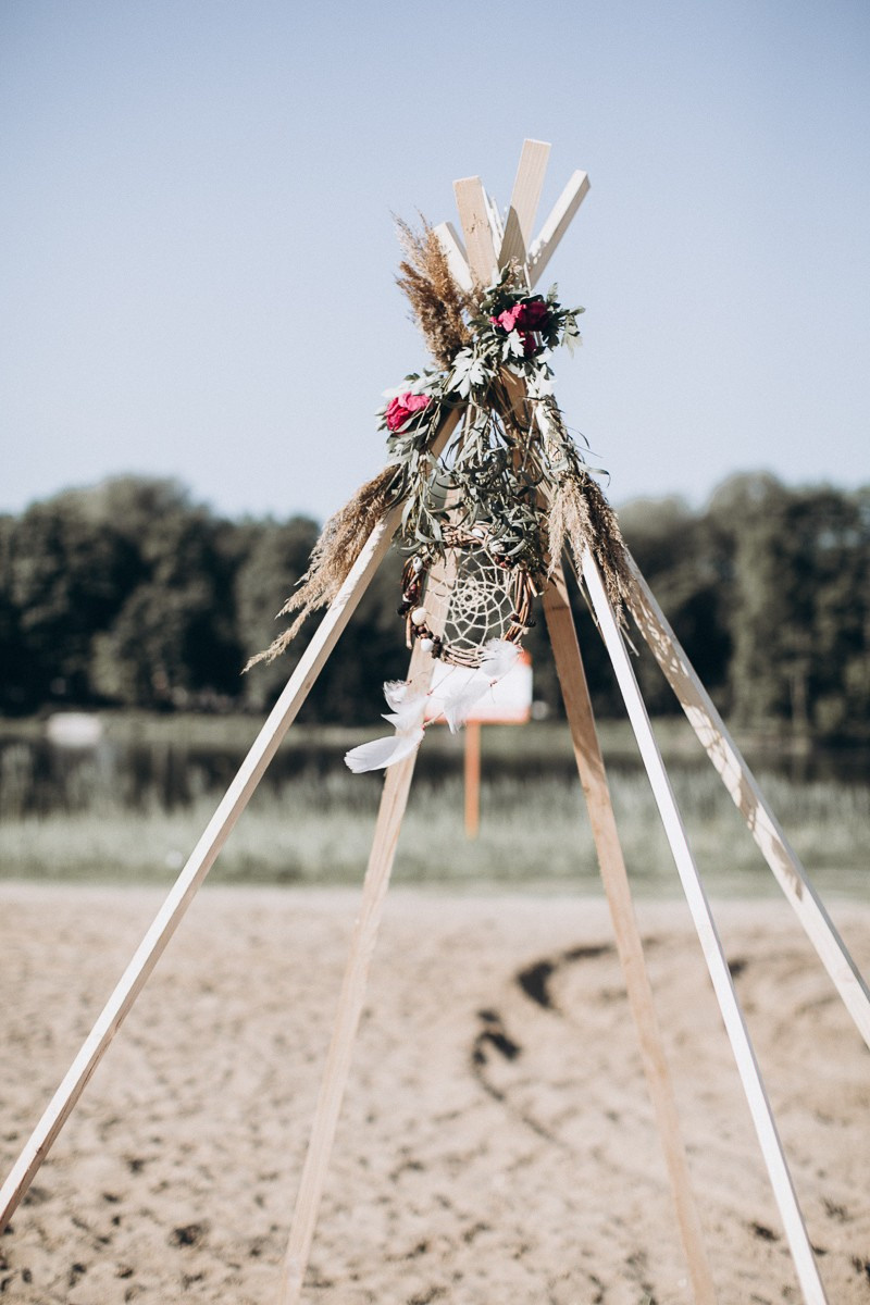 I Belong To You. Головна