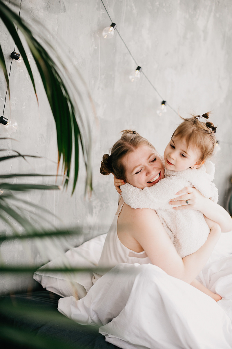 Еля і Анісія. Головна