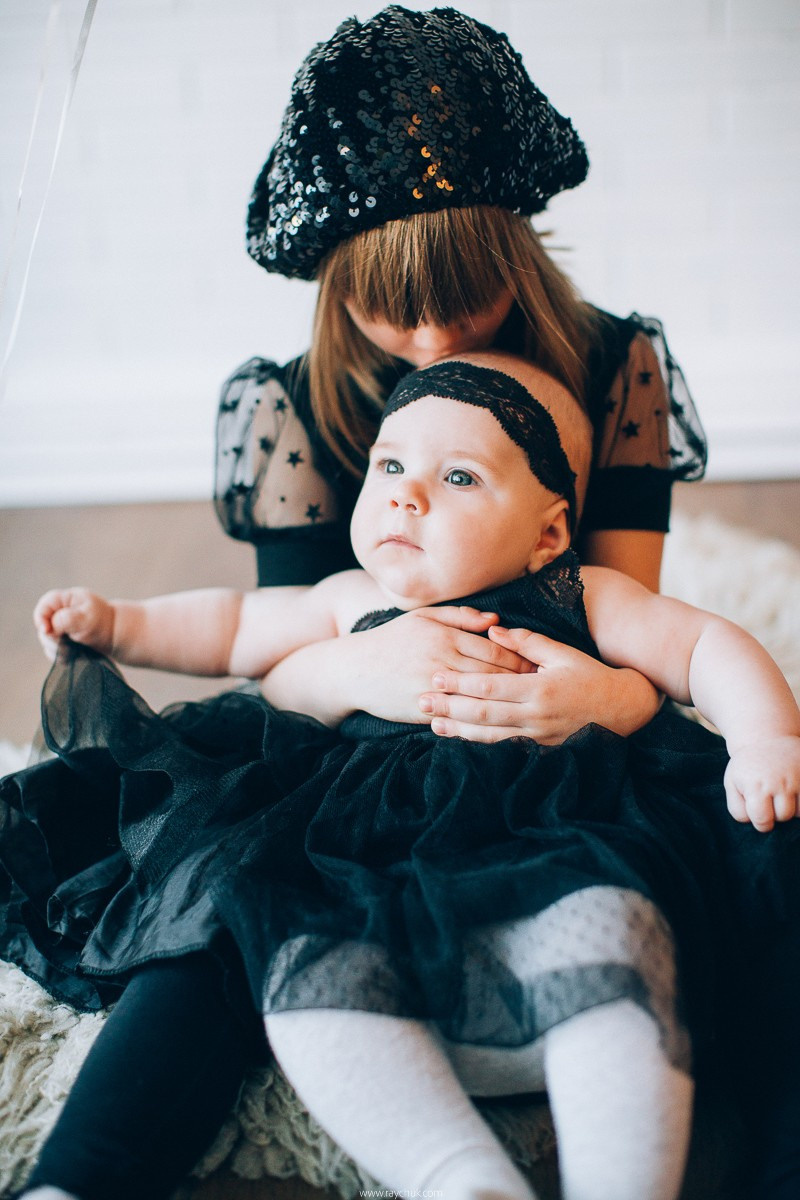 Black dress. Family. Головна