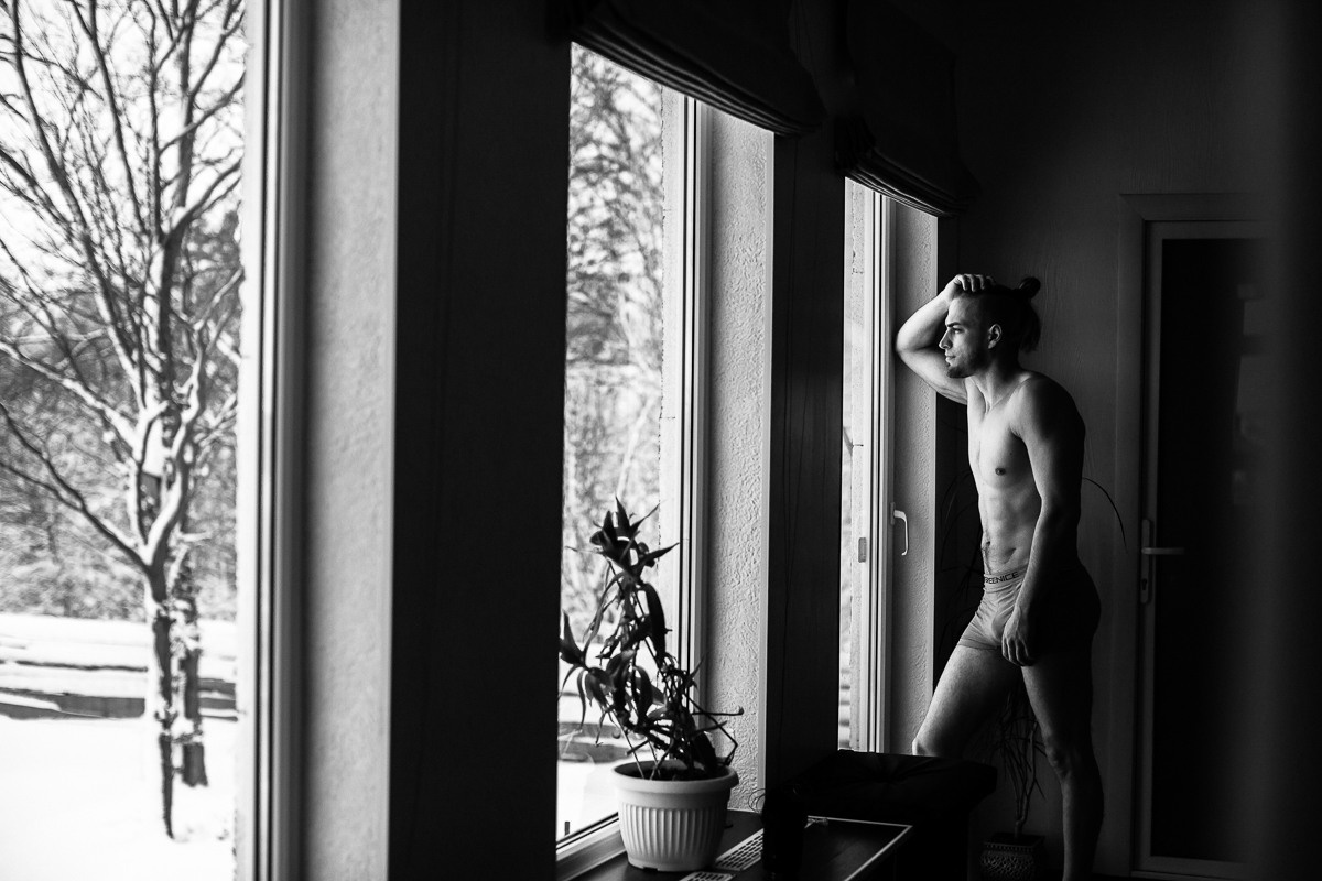 Life for Rent. Головна