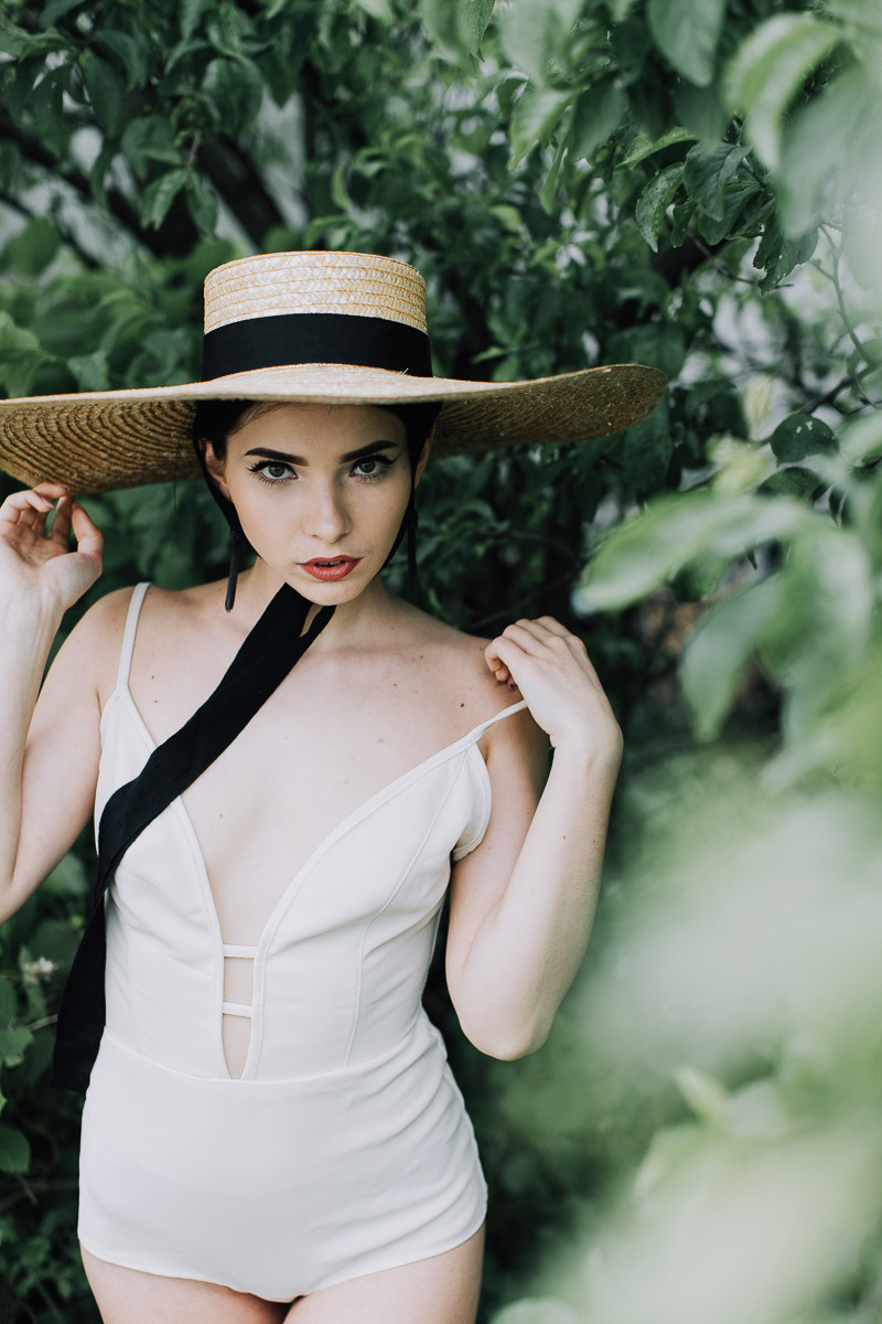 Lovely. Головна