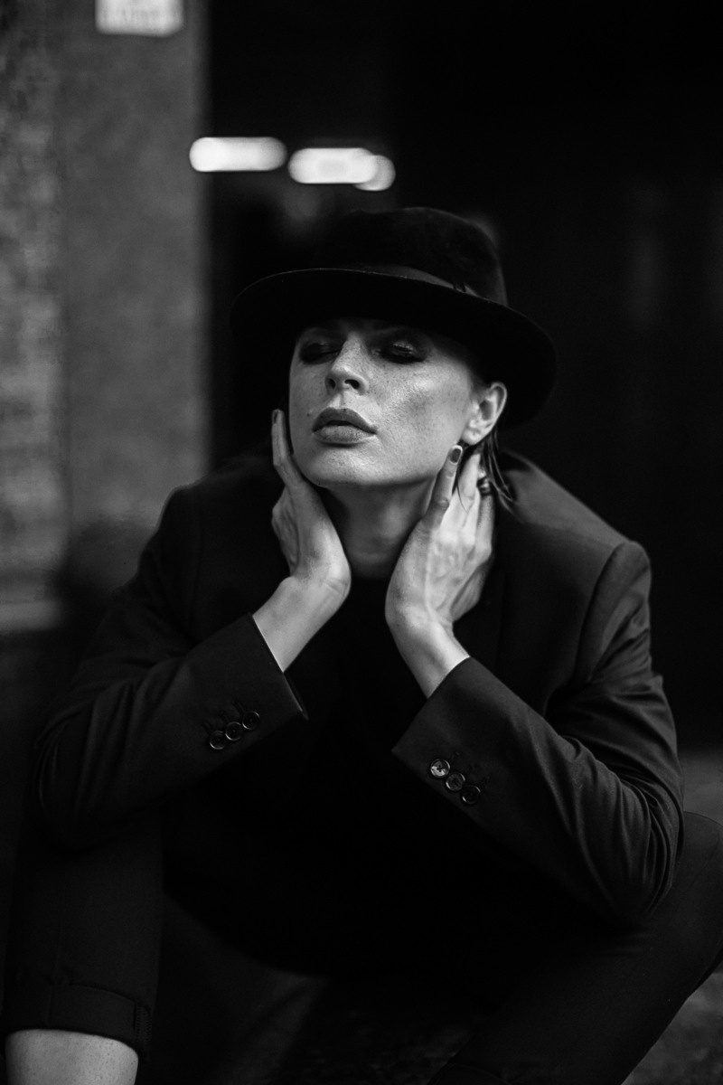 I love her. Головна