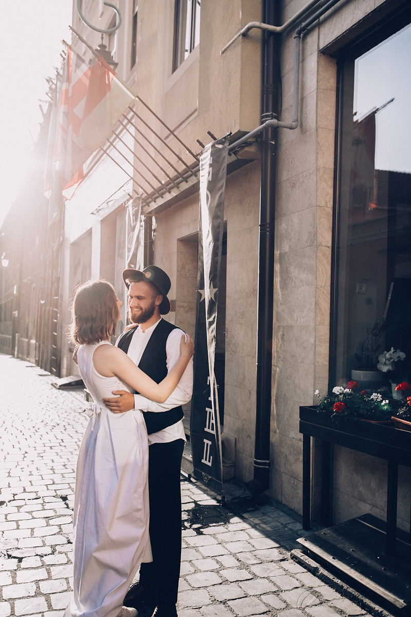 Fragile. Головна