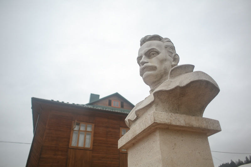 Ukraine. Precarpathian. Головна