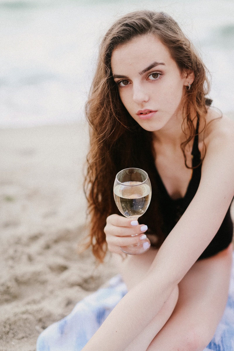 Looking For The Summer. Головна