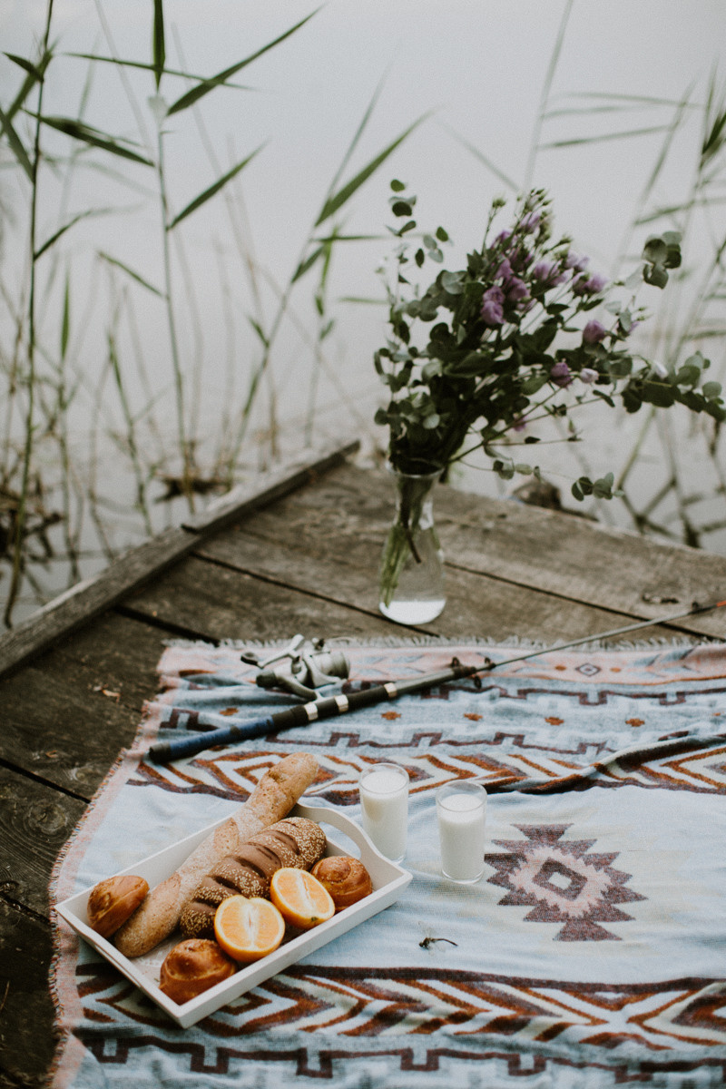 Lucy and Lisa. Головна
