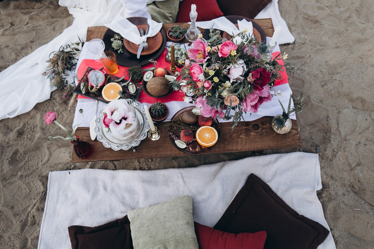 I Belong To You. Головна