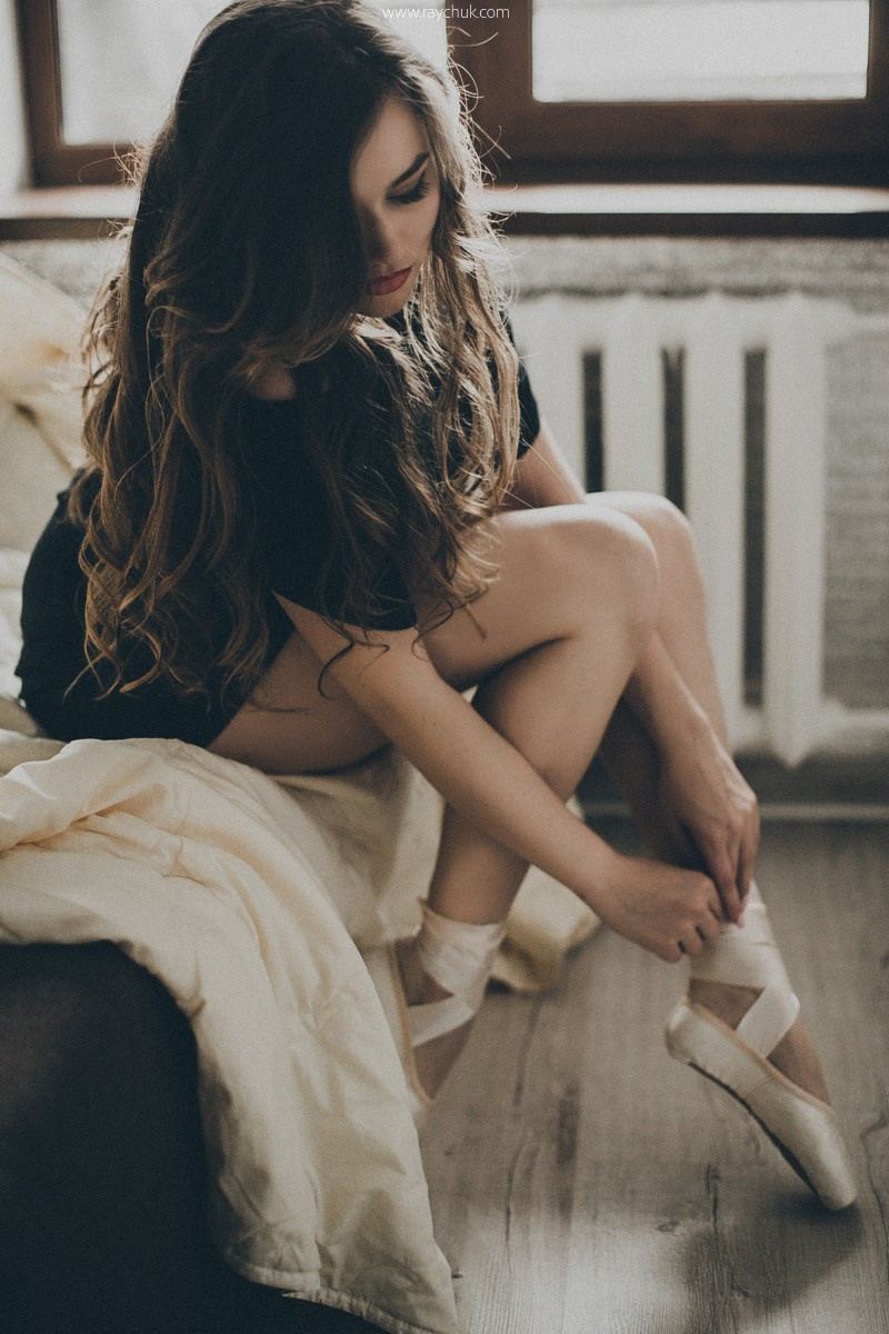 I Can't Say No. Головна