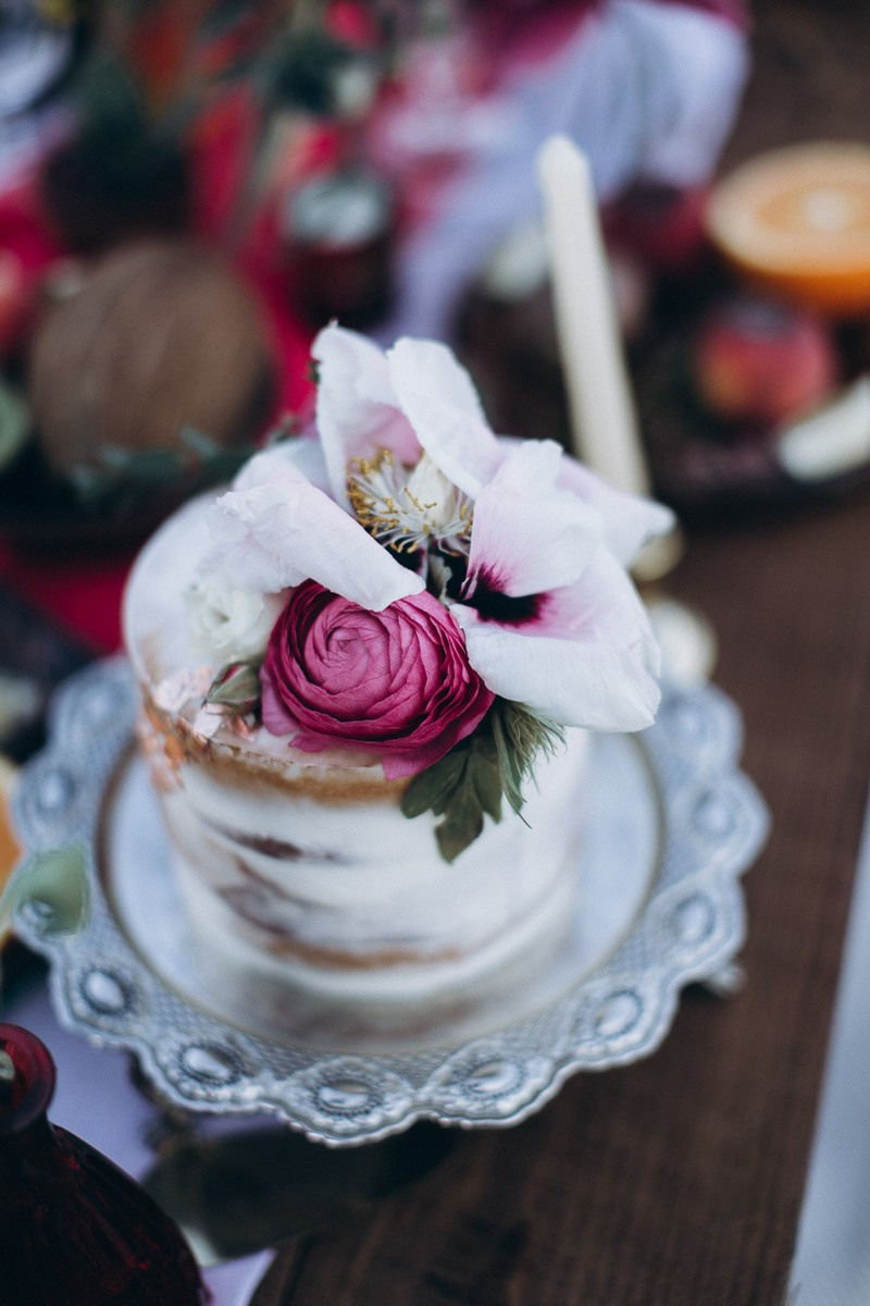 I Belong To You. Головна