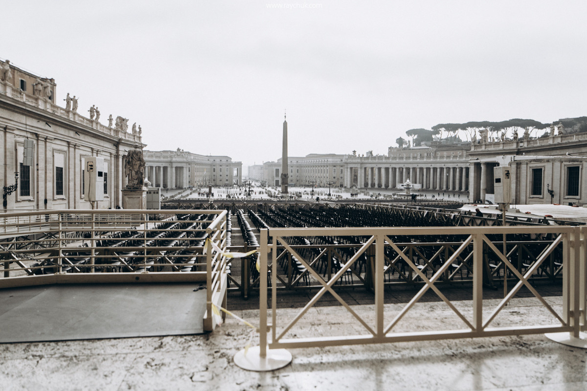 Vatican. Головна