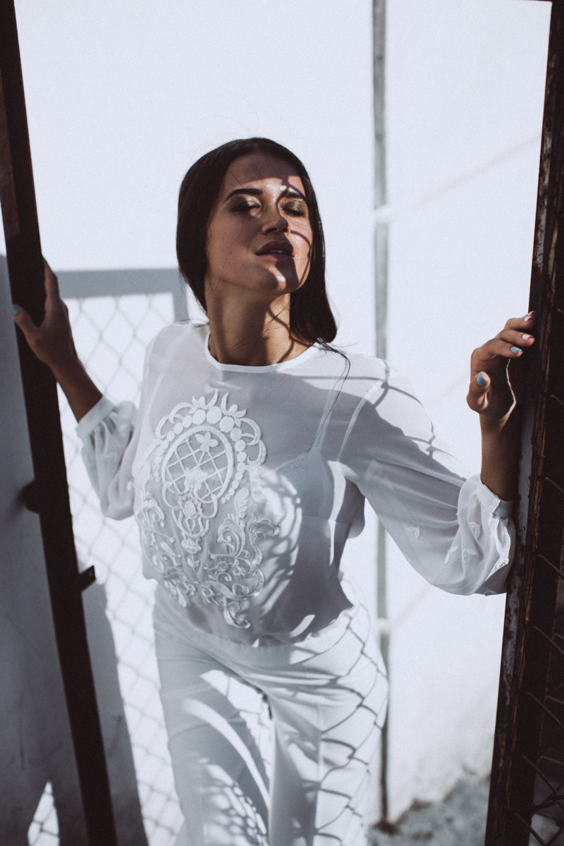 It's a Beautiful Day. Головна