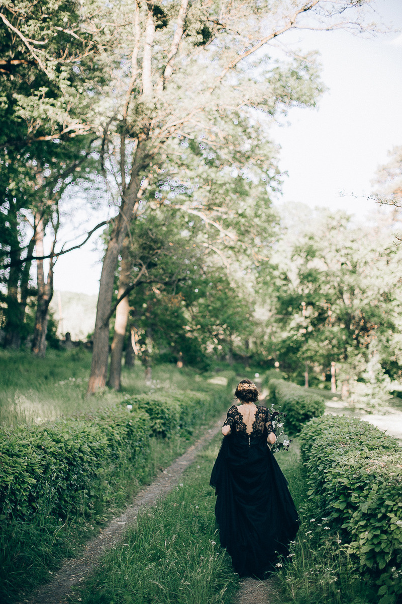 Who Owns My Heart. Головна