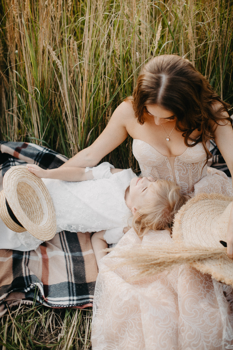 Юля і Кароліна. Головна