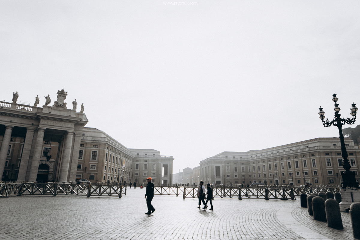 Vatican. Головна