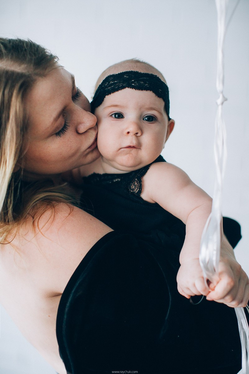 Black dress. Family. Головна