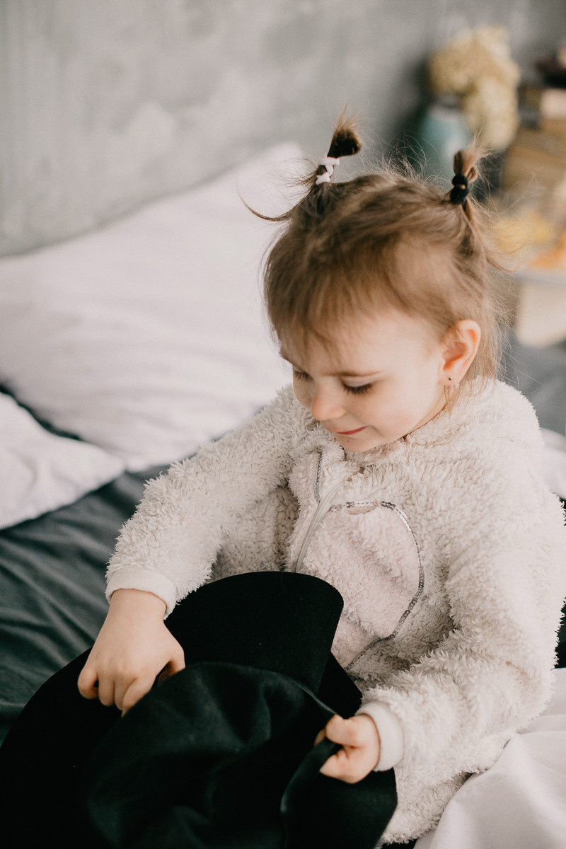 Еля і Анісія. Головна