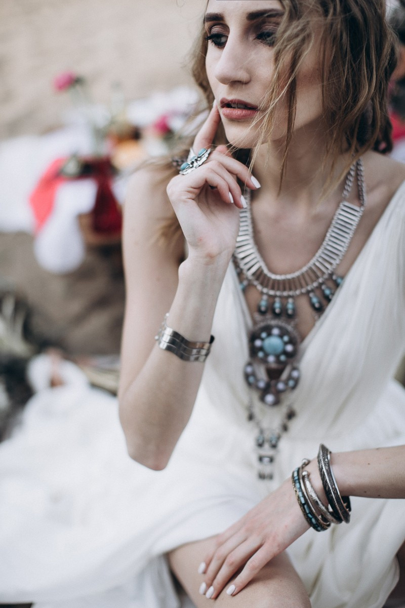 I Belong To You. Головна