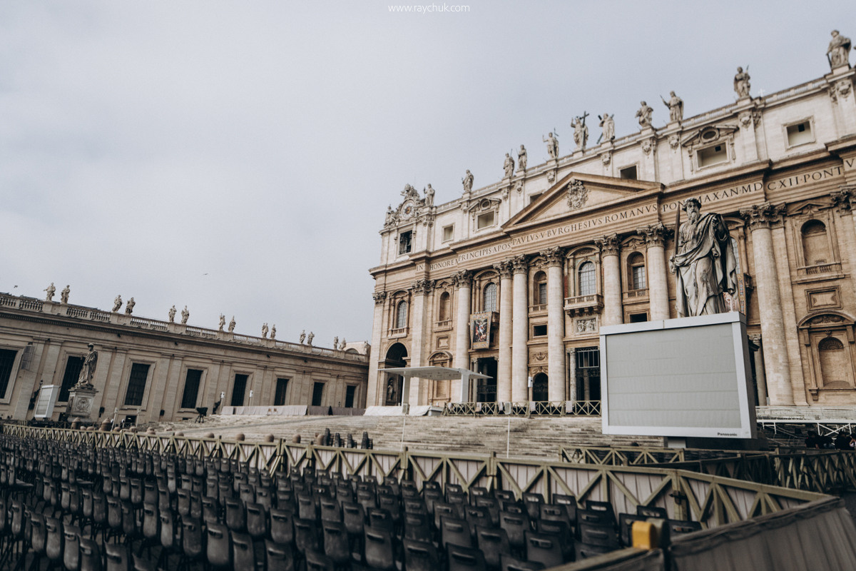 Vatican. Головна