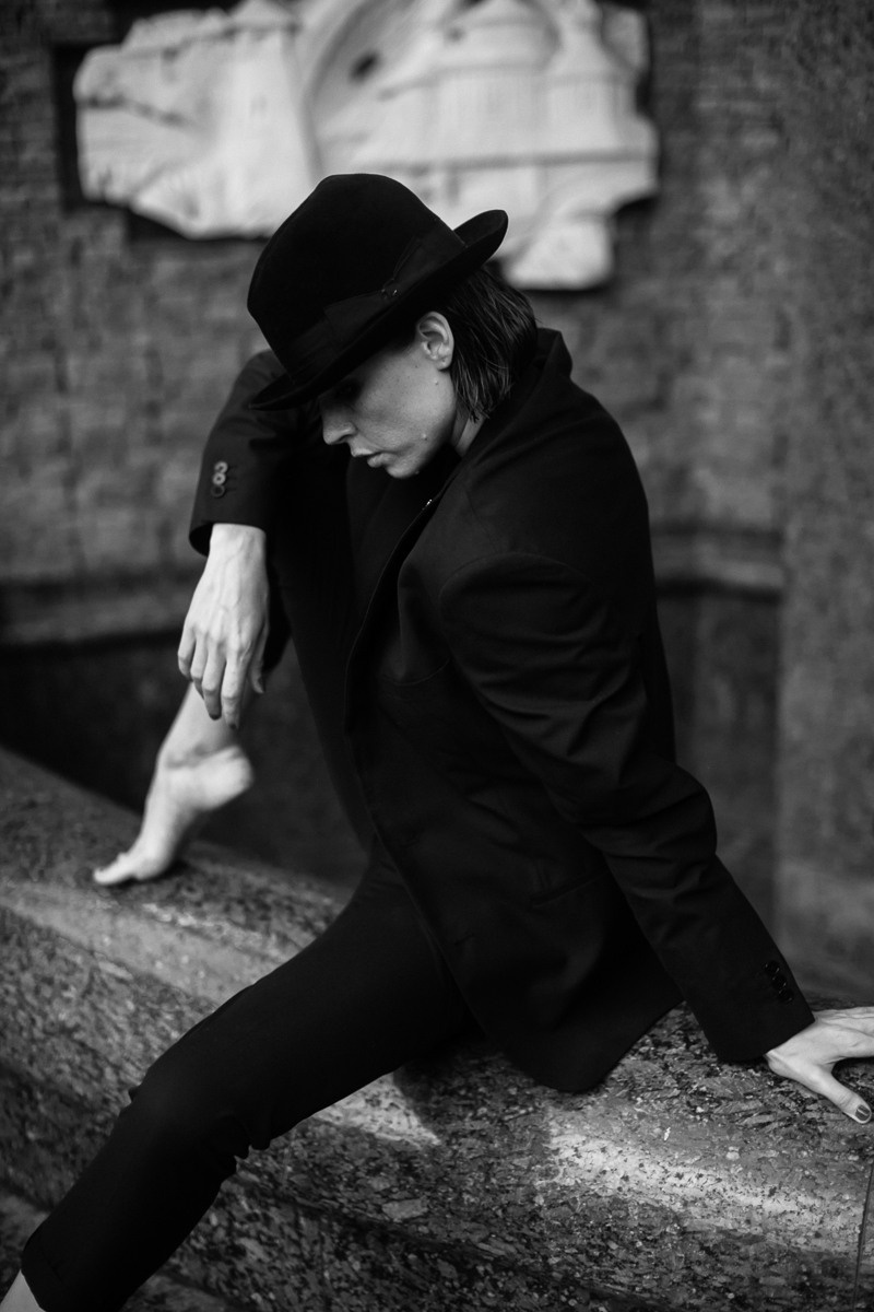 I love her. Головна