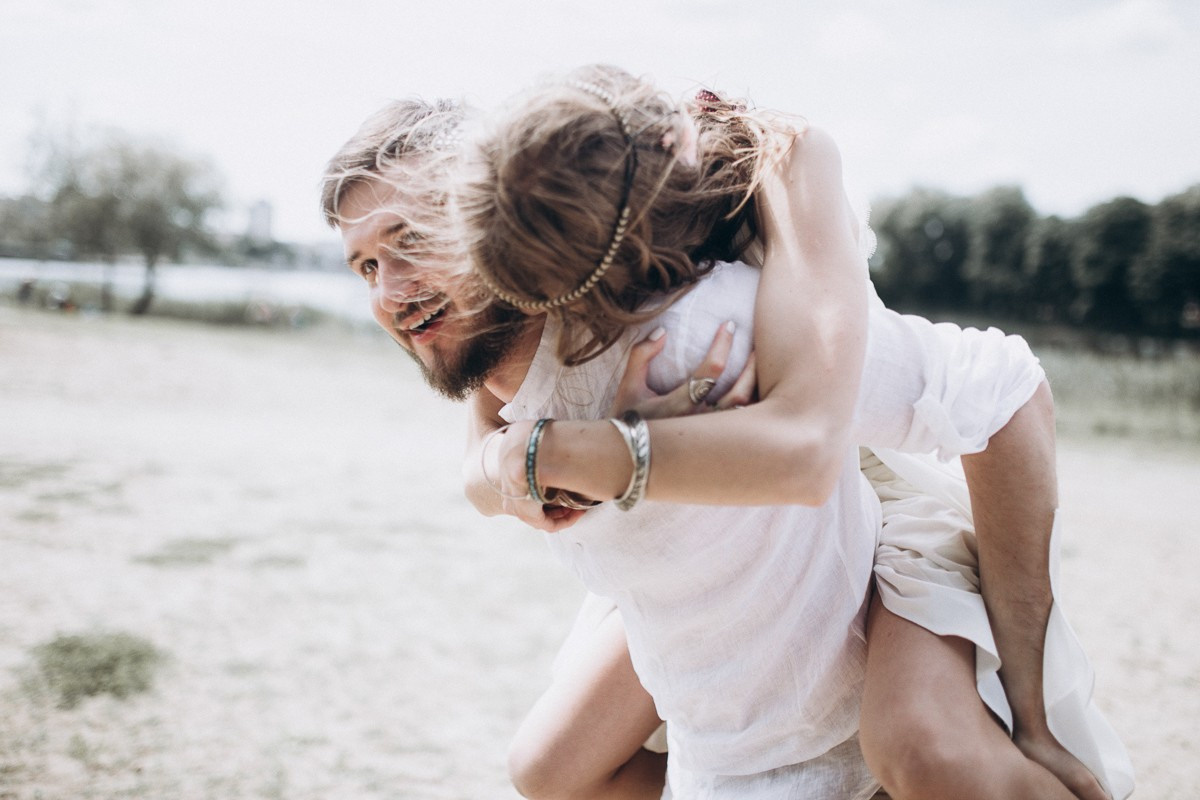 I Belong To You. Головна