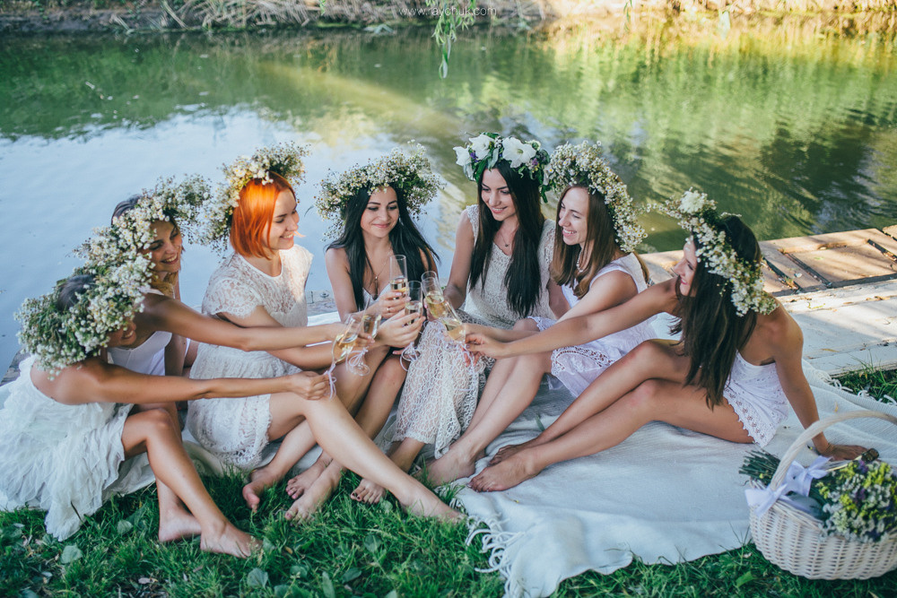 Olya and girl.Hen parties. Головна