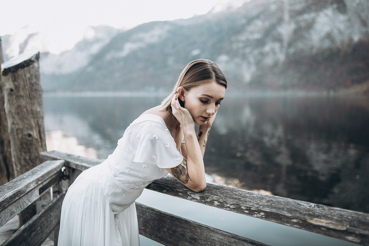 Adore You. Головна